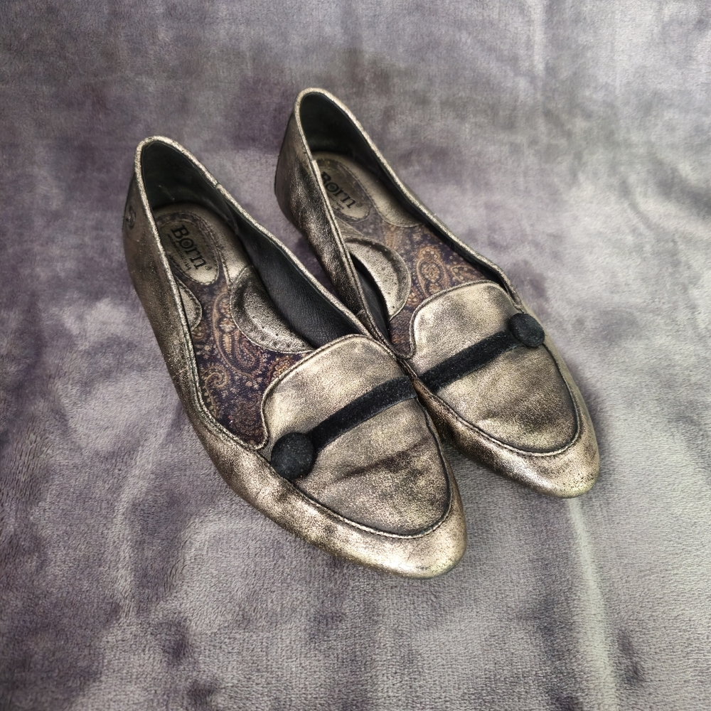 Born Metallic Loafers with Black Accents Size 9
